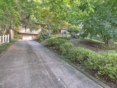 3815 Hemlock Park Ln