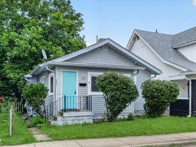 123 N Bradley Ave