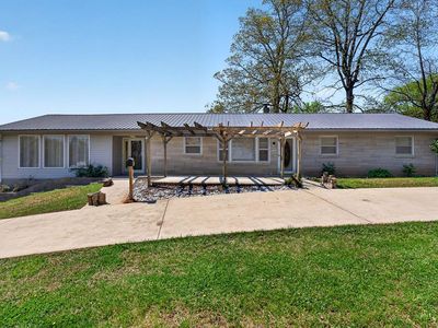 463 Franks Ferry Rd