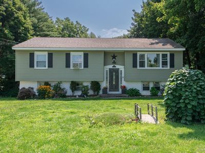 10 Lakeview Court
