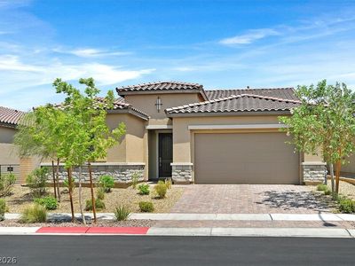 552 Comodo St