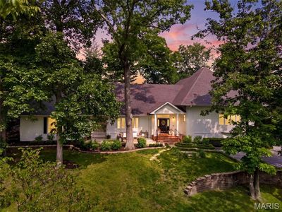 2480 Town And Country Ln