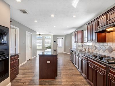 11514 Tara Pl