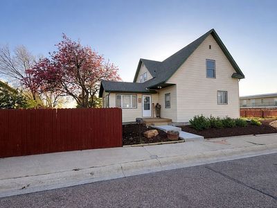 Property at 120 S Seneca Ave, Newcastle, WY