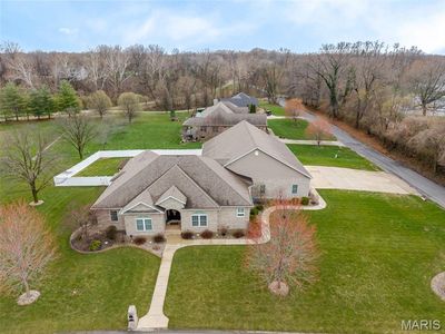 Property at 2 Eastway Ct, Maryville, IL