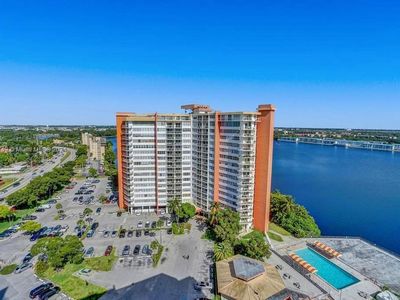 1351 NE Miami Gardens Dr APT 1703E