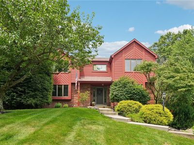 807 Hillcrest Cir