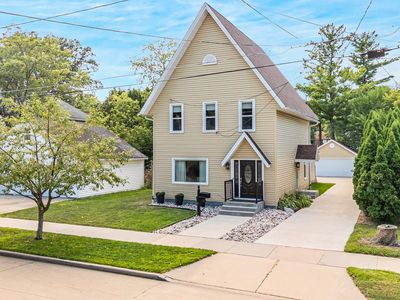 717 Powers St
