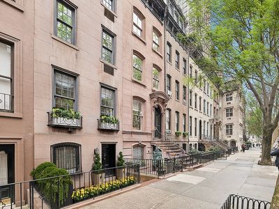 165 E 71st St APT 1
