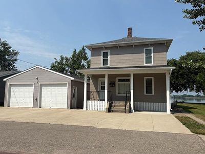 311 W 3rd St