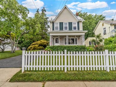 623 George St