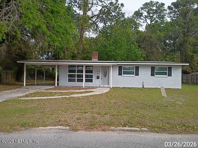 203 RENNE Drive N