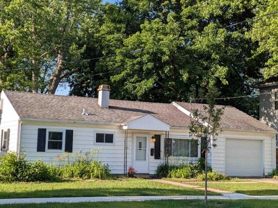 824 West South Street