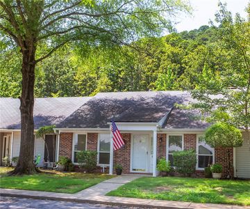 116 Skyline Dr APT 8