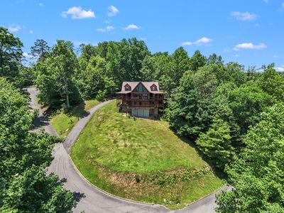 4172 Burning Tree Ln