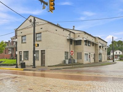 705 Broadway Ave
