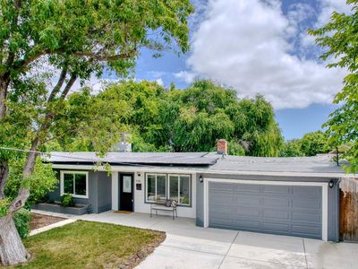 2766 Mayfair Avenue