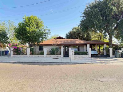 1409 Alamo St