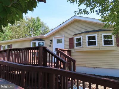 Property at 100 E Holly Dr, Lincoln, DE