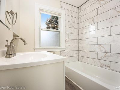 Property at 449 W Evelyn Ave, Hazel Park, MI