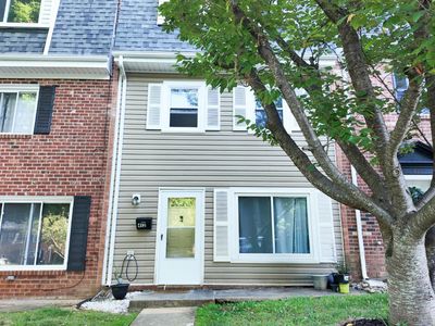 412 W Cadbury Dr