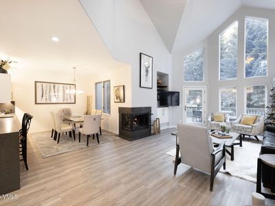 99 Castle Peak Close APT B