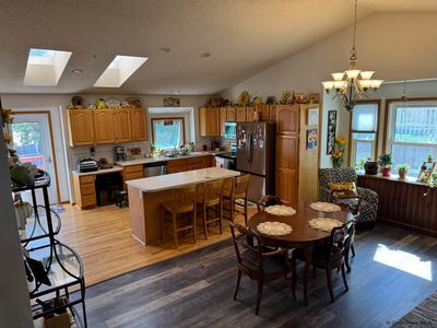3537 Silvergate Dr
