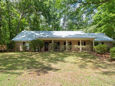 4526 Woodland Hills Dr