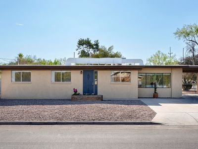 5801 E Bellevue St