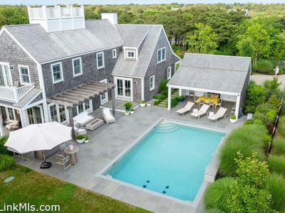 26 Pequot St