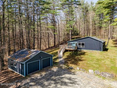 42 Sandisfield Rd