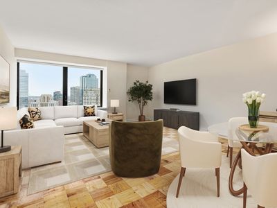 85 E India Row APT 36G