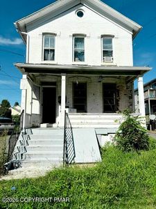 707 Mill St
