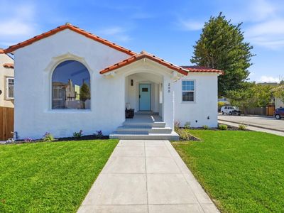 200 Magnolia Ave