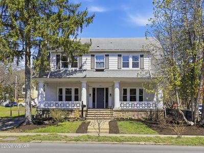 920 High St