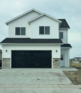 1002 Albert Dr W