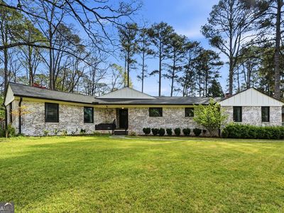 864 Stratford Rd