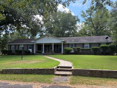 1461 E Highway 8