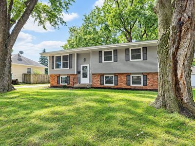 106 NE Sherman Dr