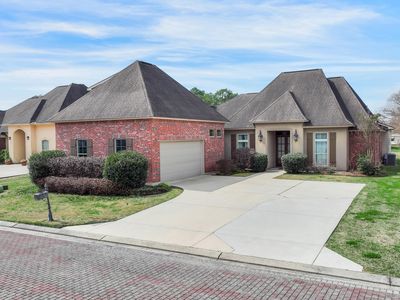 104 Gated Trinity Ct