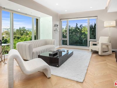 10727 Wilshire Blvd APT 503