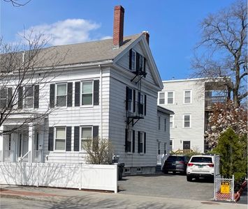289 Broadway
