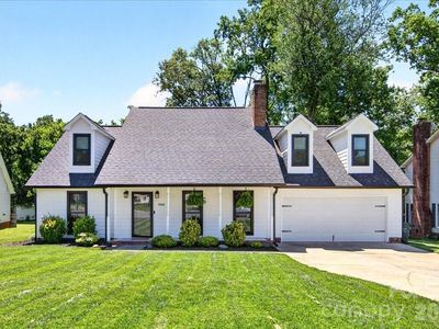 9018 Hunters Pointe Dr