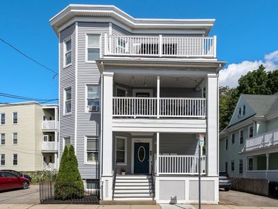 93 Easton St