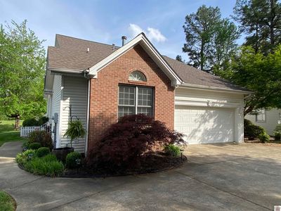 33 Village Dr W