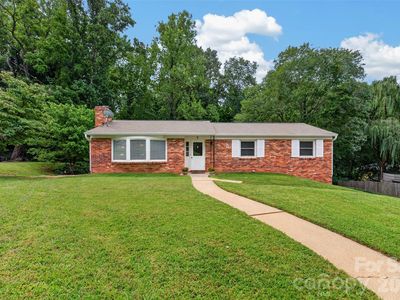 Property at 7 Mountainbrook Rd, Asheville, NC