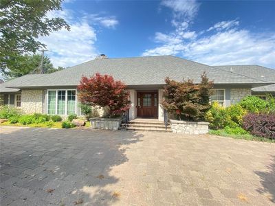 6815 N Country Club Dr