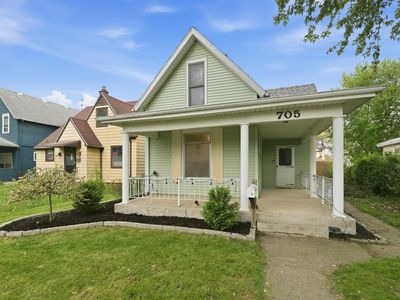 705 Riverside Ave