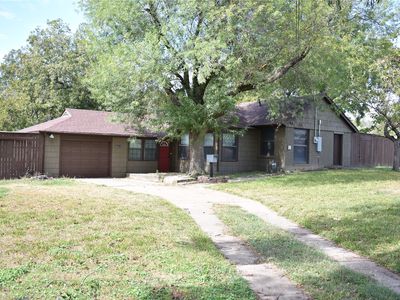 3923 Lawnview Ave