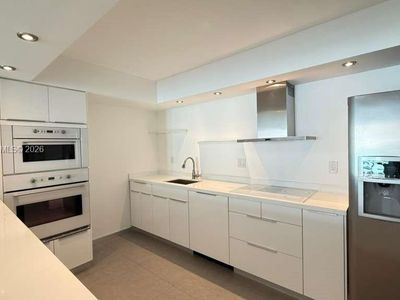 19380 Collins Ave APT 905